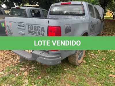 LOTE 037 - PICAPE