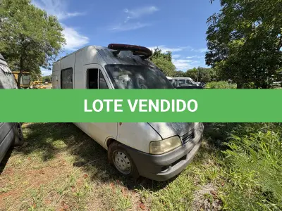 LOTE 026 - FURGÃO