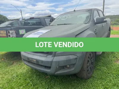 LOTE 055 - PICAPE