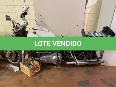 LOTE 044 - MOTOCICLETA