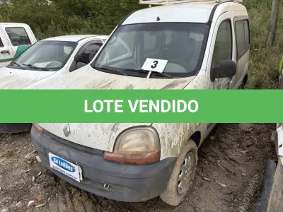 LOTE 003 - Van