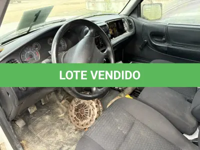 LOTE 001 - Caminhonete