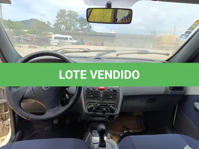 LOTE 002 - Automóvel