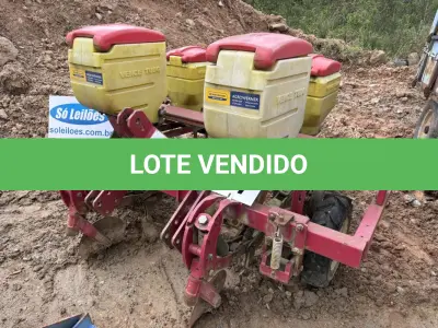 LOTE 017 - Agrícolas
