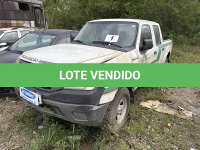 LOTE 001 - Caminhonete
