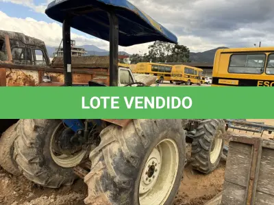 LOTE 008 - Trator