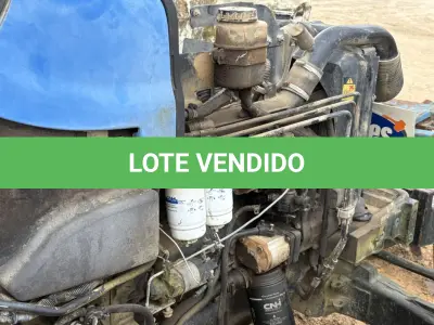 LOTE 008 - Trator