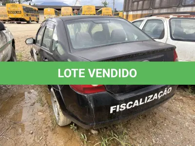 LOTE 004 - Automóvel