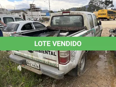 LOTE 001 - Caminhonete