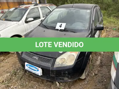 LOTE 004 - Automóvel