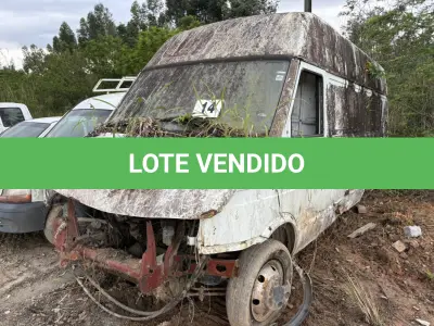 LOTE 014 - Ambulância