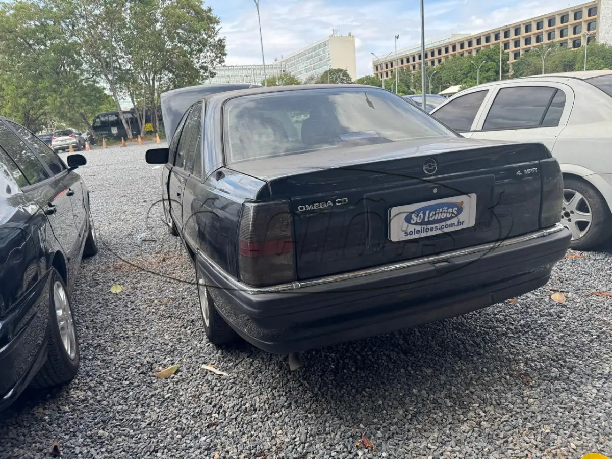 LOTE 006 - AUTOMÓVEL