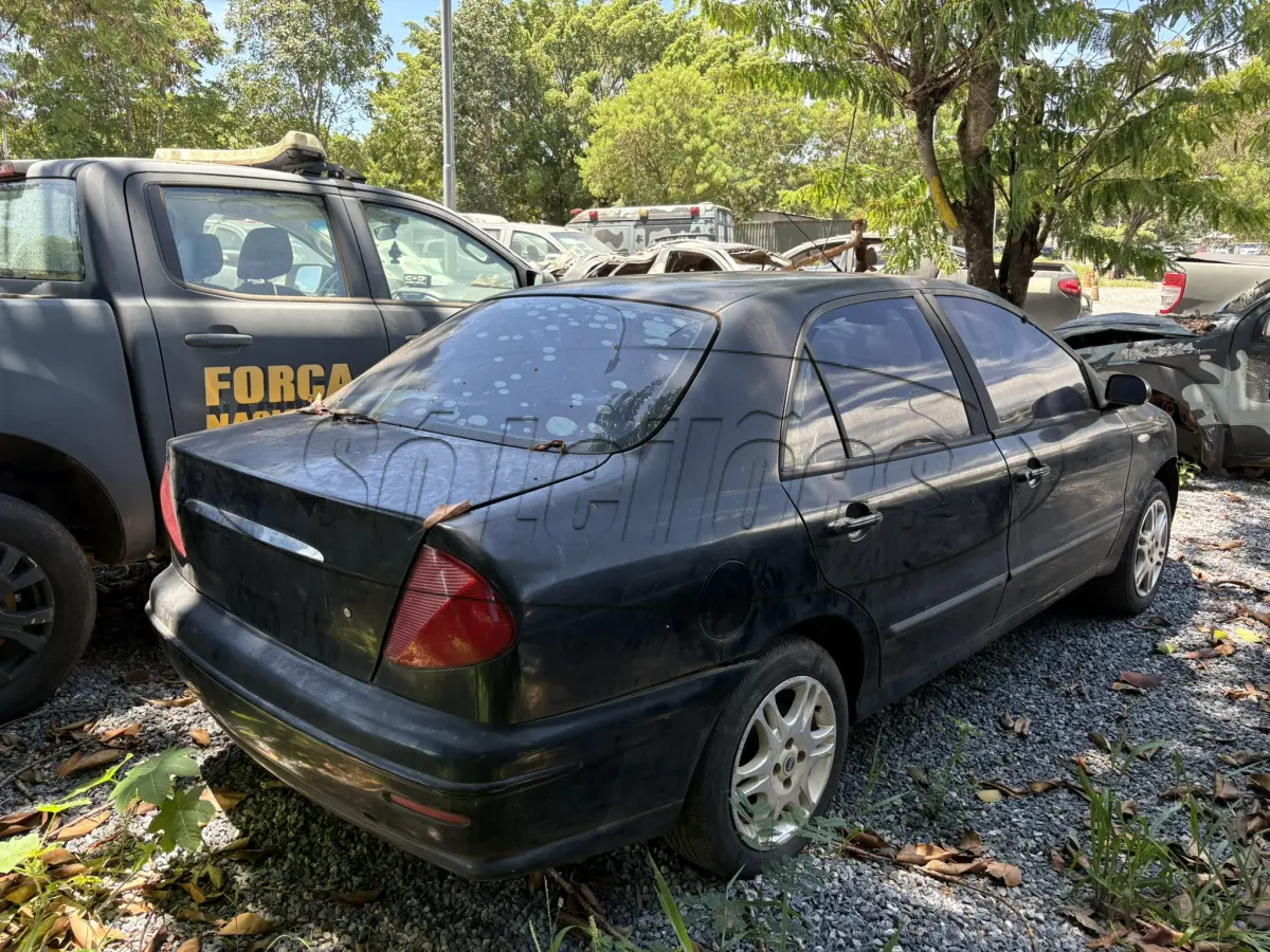 LOTE 010 - AUTOMOVEL