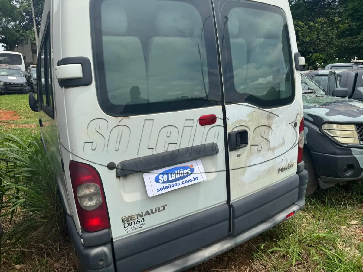 LOTE 028 - VAN