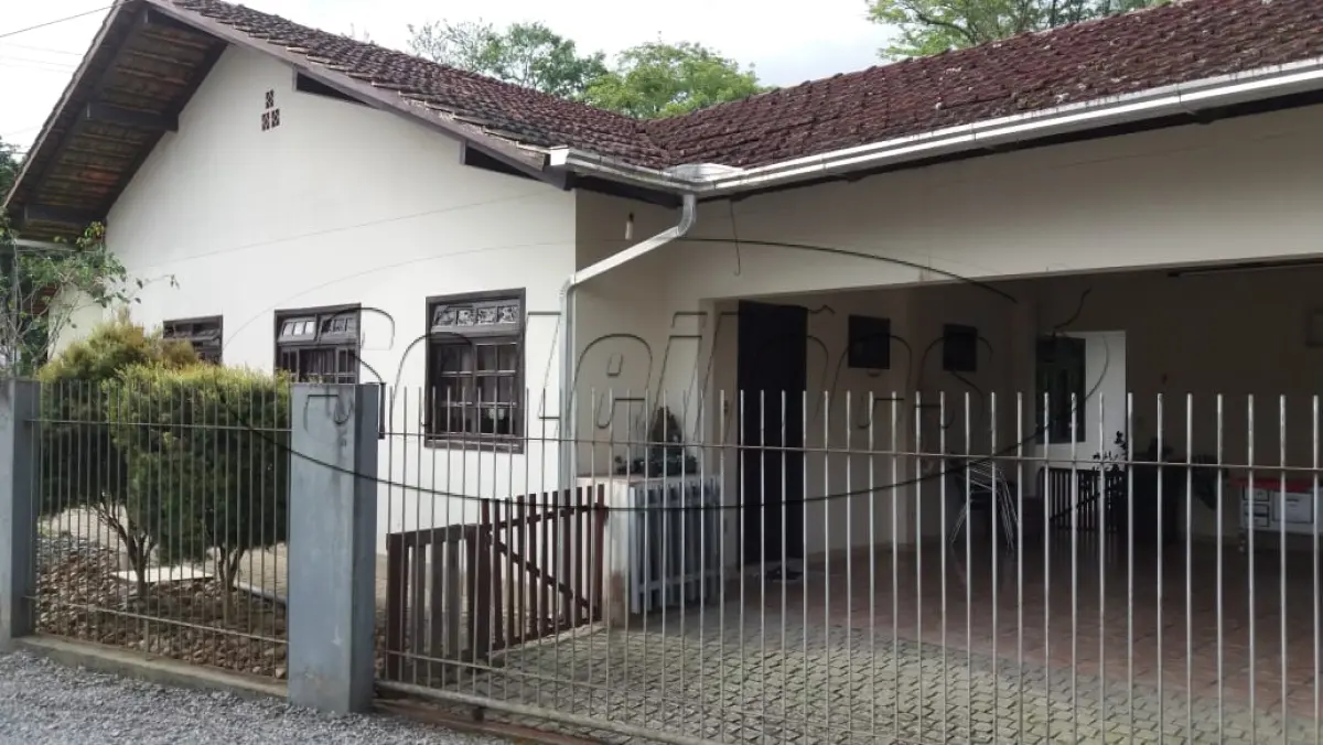 LOTE 001 - Terreno Urbano