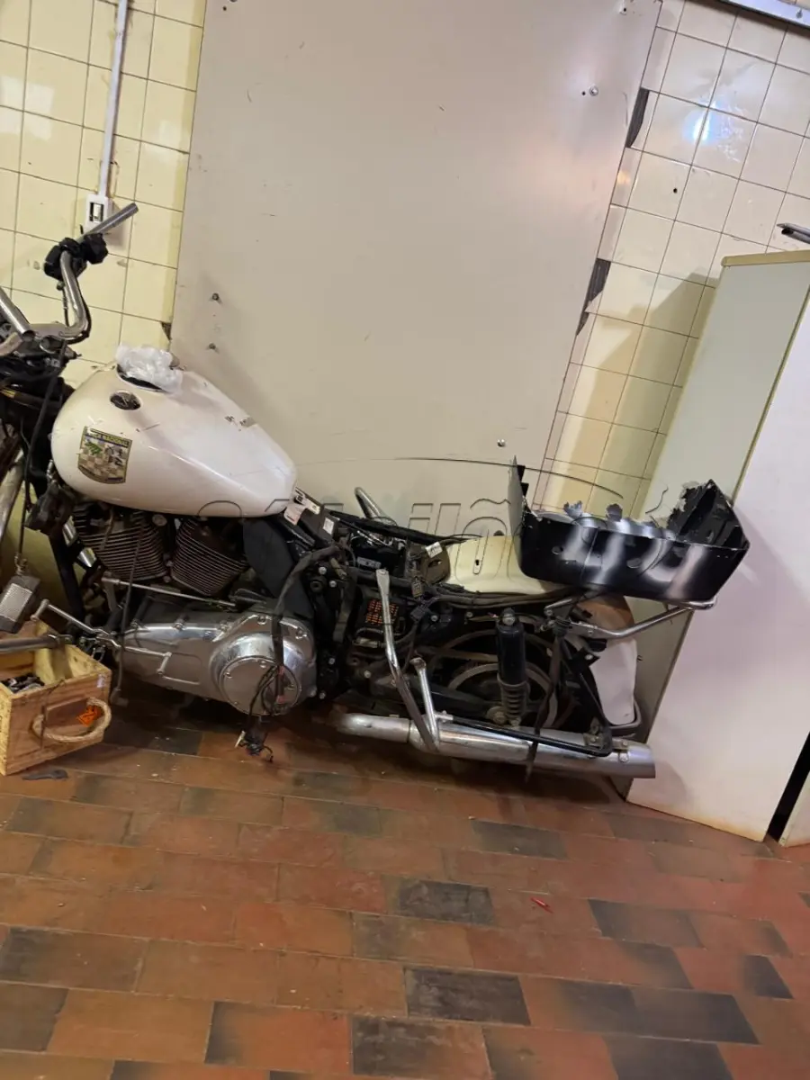 LOTE 044 - MOTOCICLETA