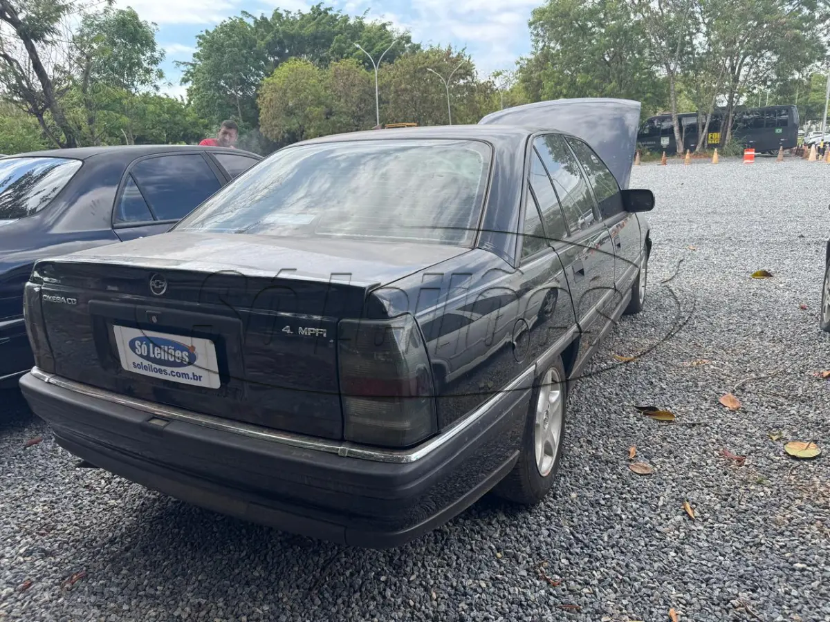 LOTE 006 - AUTOMÓVEL