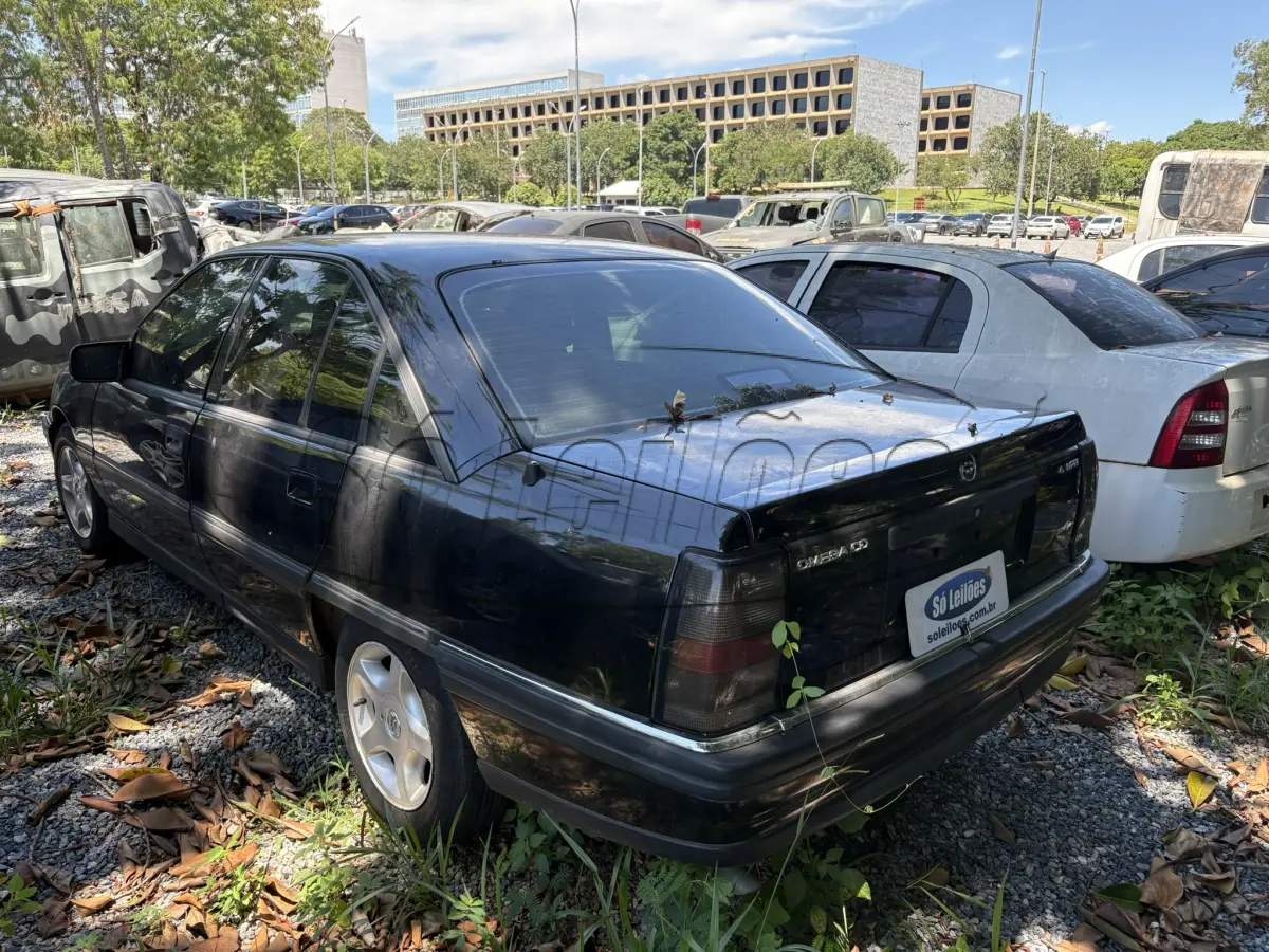 LOTE 006 - AUTOMÓVEL