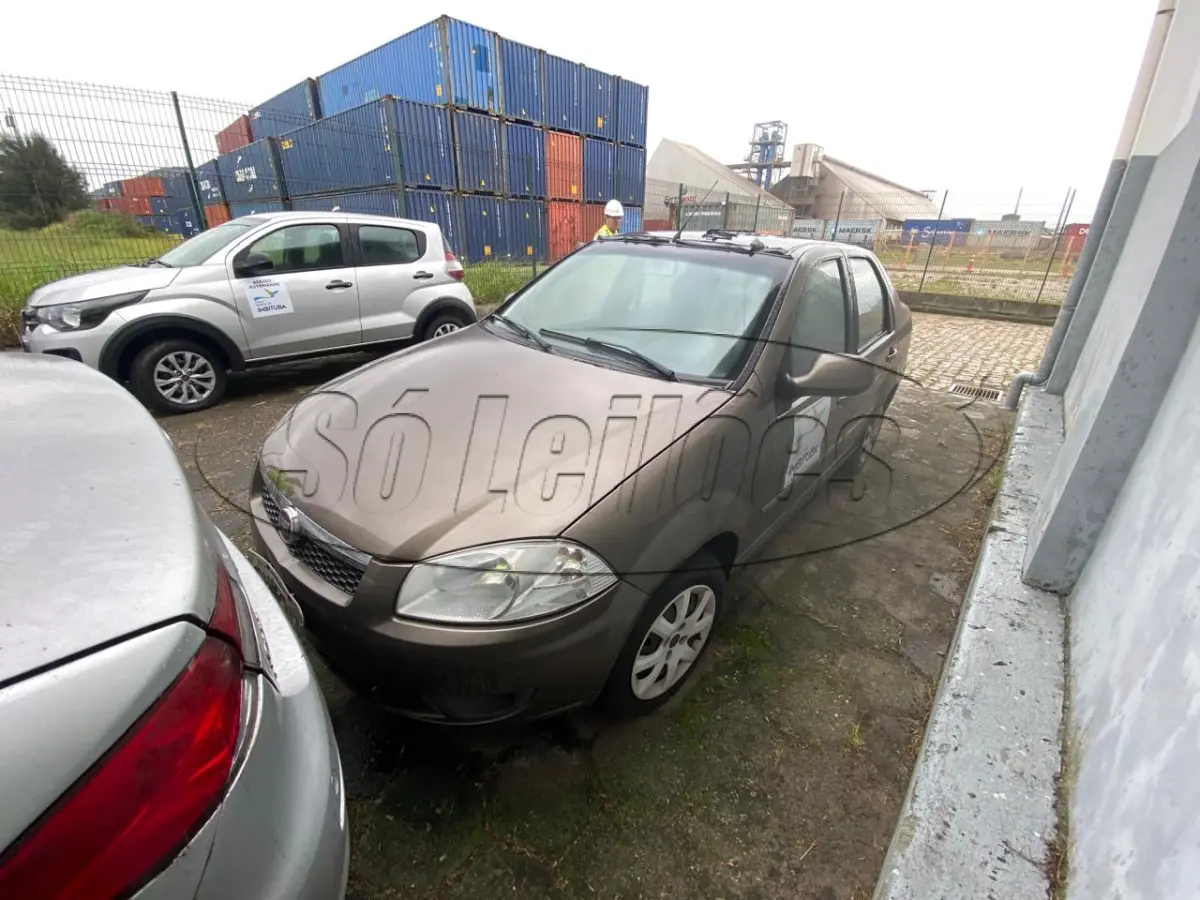 LOTE 016 - Automóvel