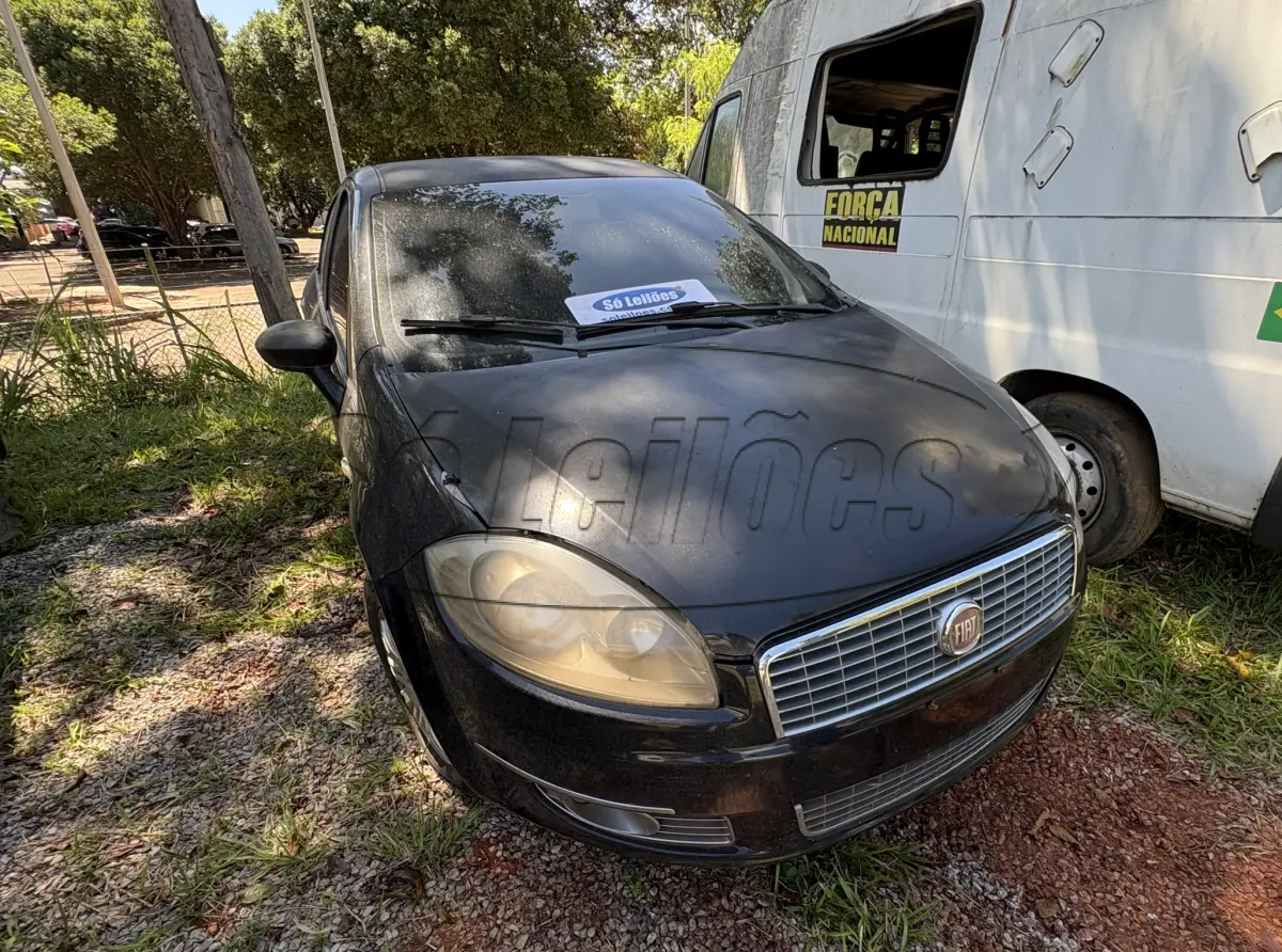 LOTE 033 - AUTOMÓVEL