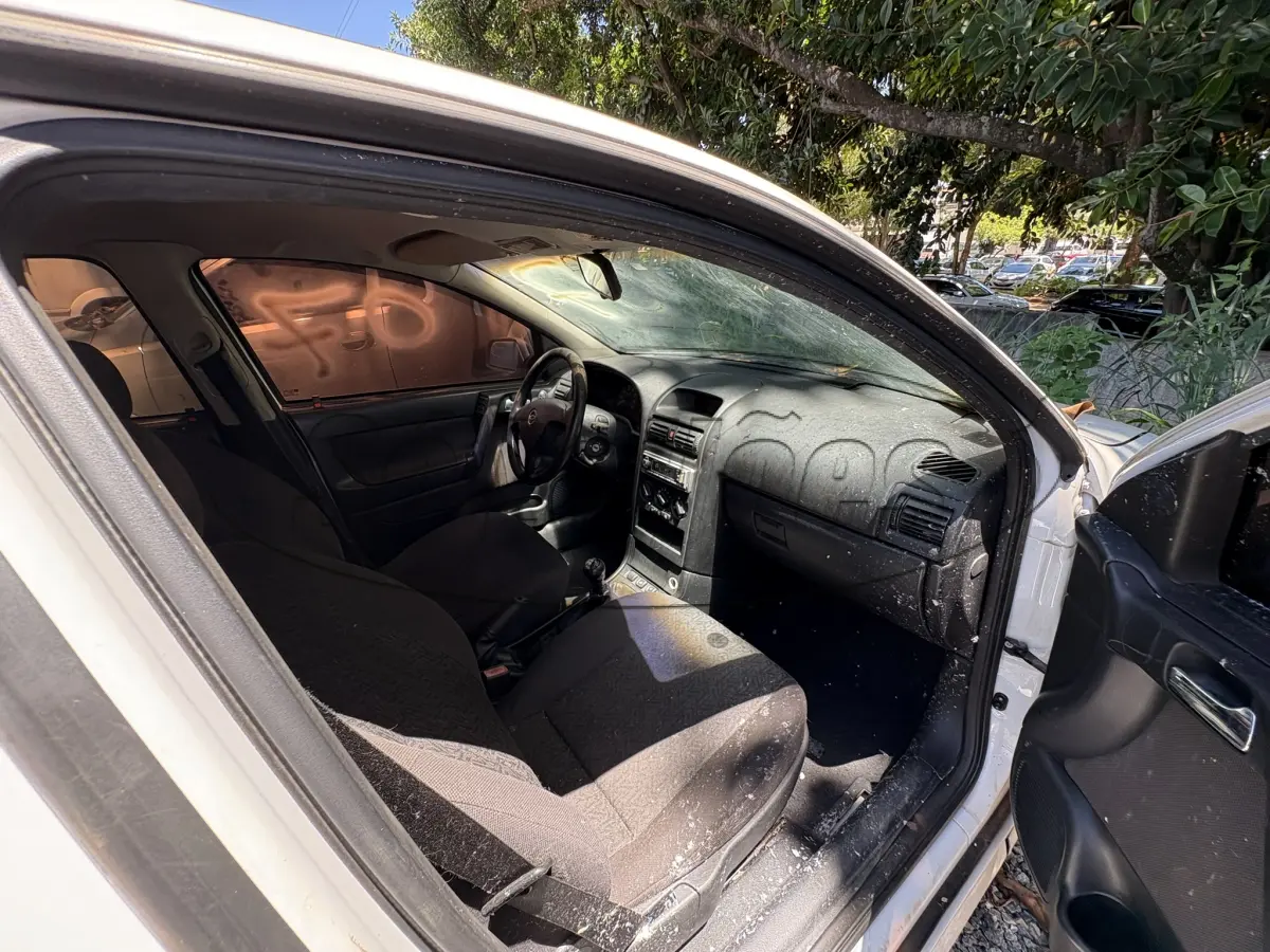 LOTE 007 - AUTOMÓVEL