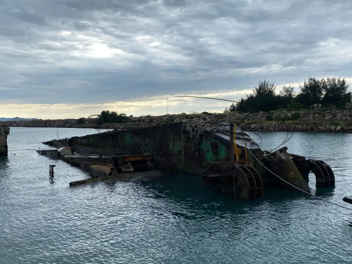 LOTE 002 - Draga de sucção