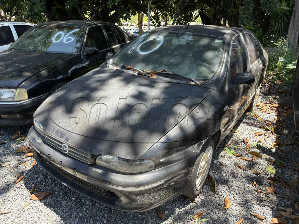 LOTE 010 - AUTOMOVEL
