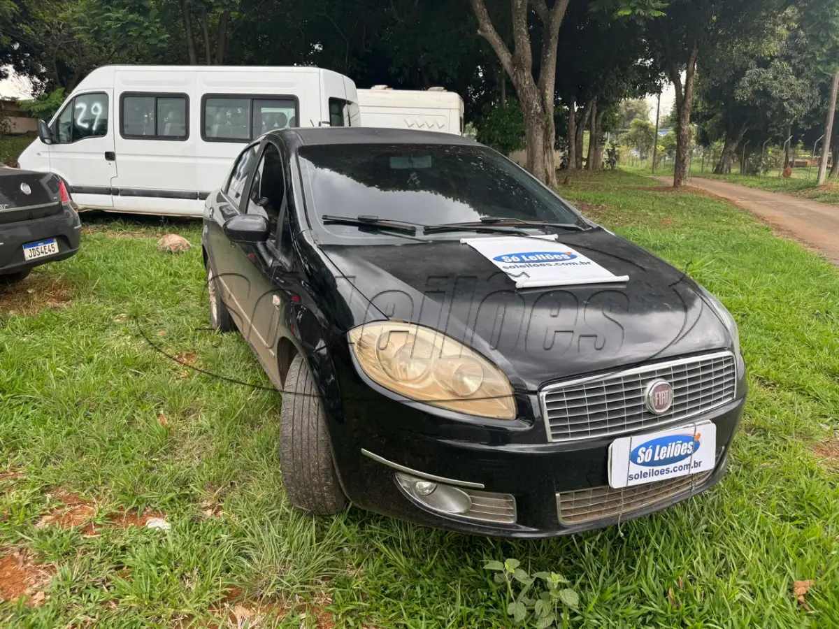 LOTE 033 - AUTOMÓVEL