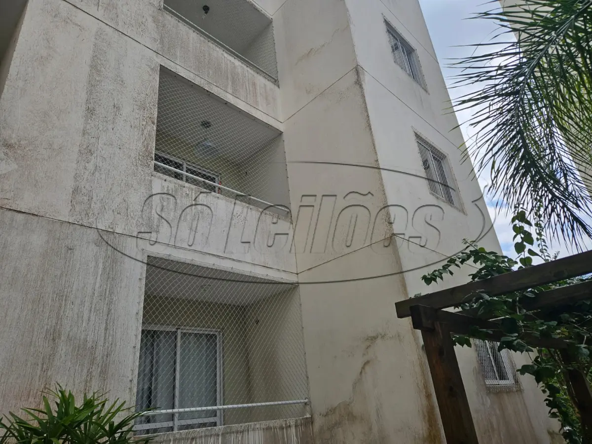 LOTE 001 - Apartamento