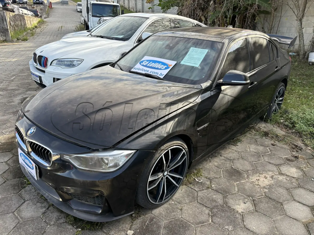 LOTE 005 - Automóvel