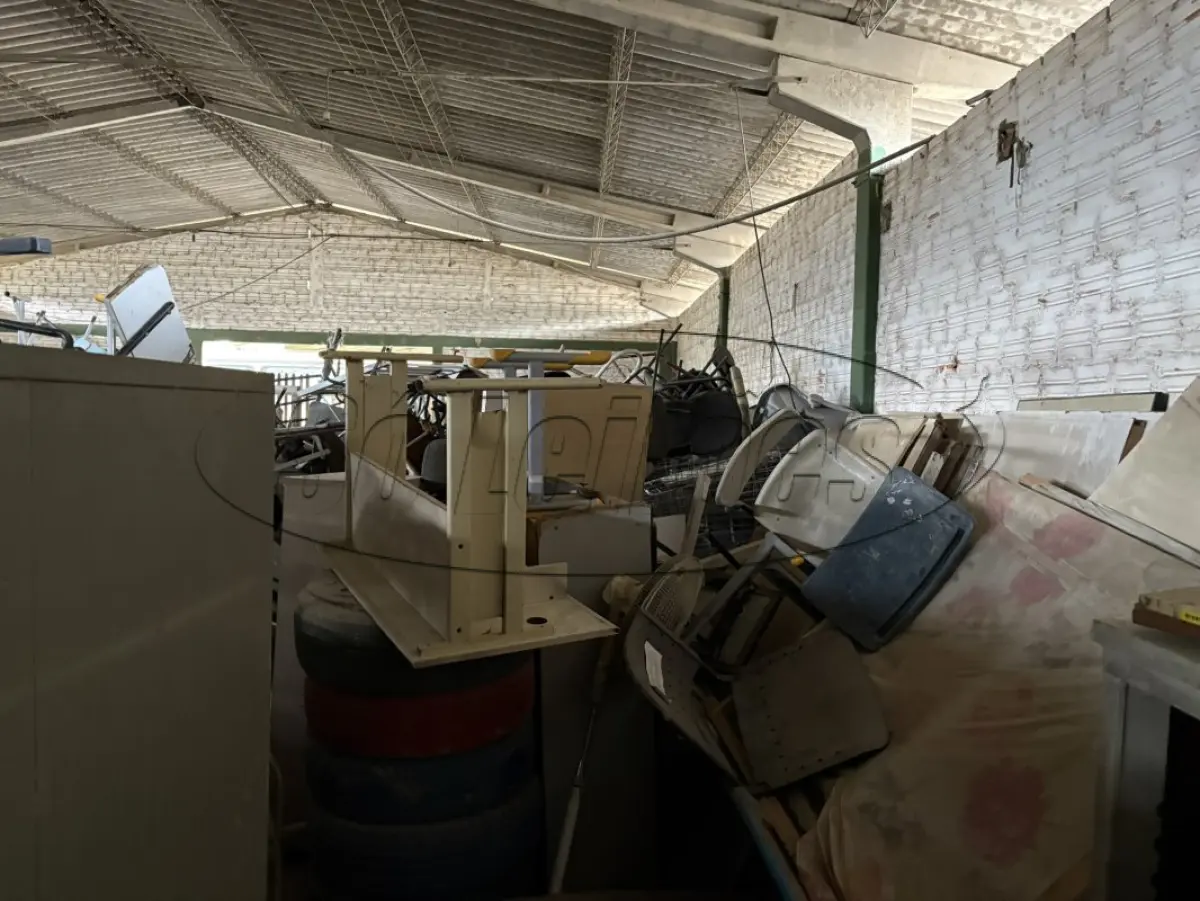 LOTE 009 - Sucata