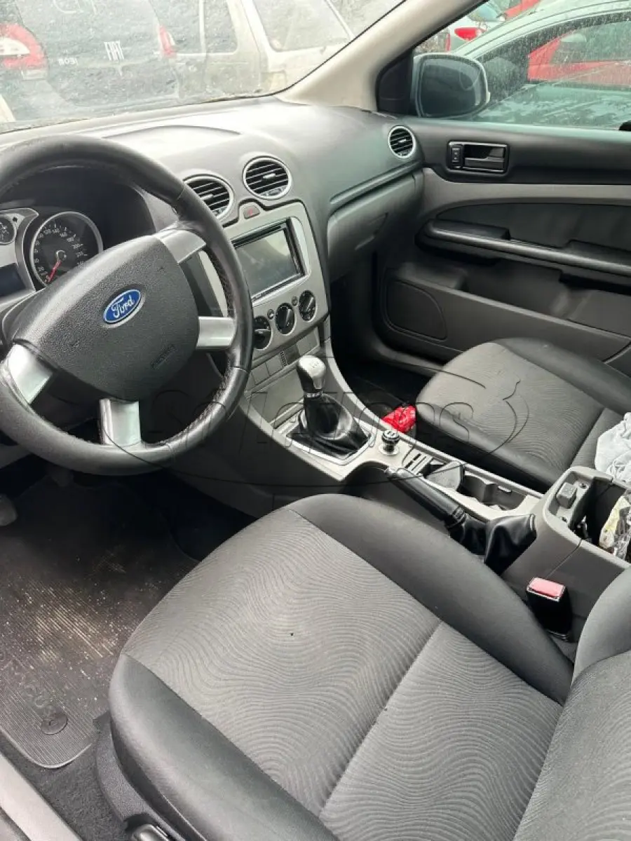 LOTE 001 - Automóvel