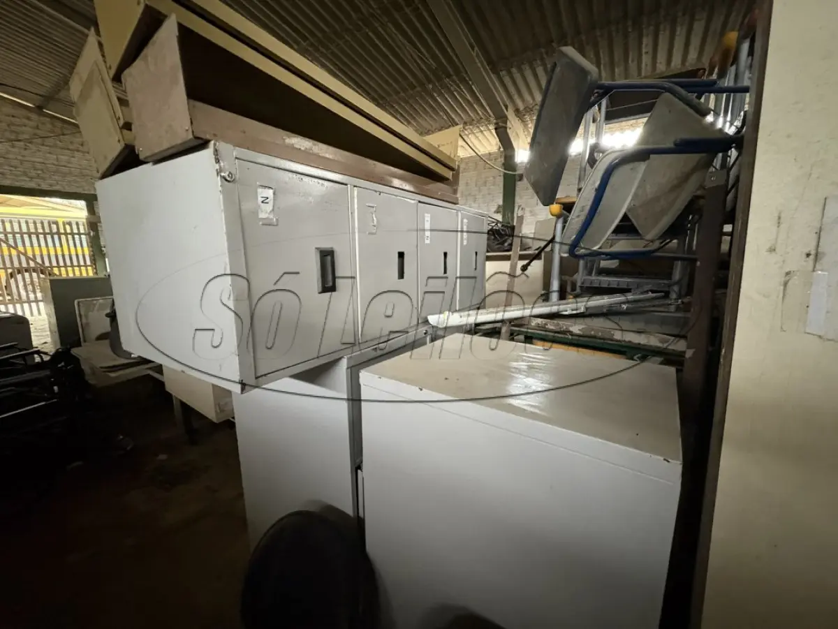 LOTE 009 - Sucata