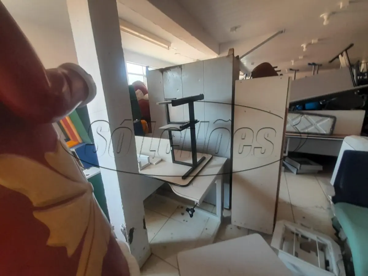 LOTE 010 - Materiais diversos
