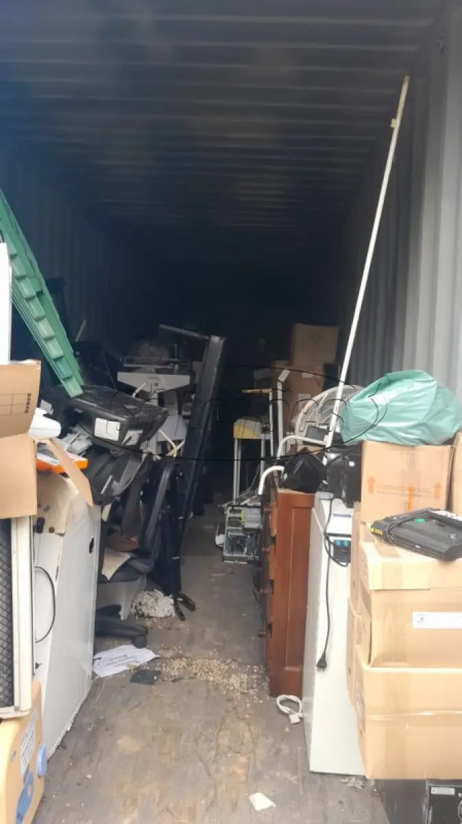 LOTE 010 - Materiais diversos
