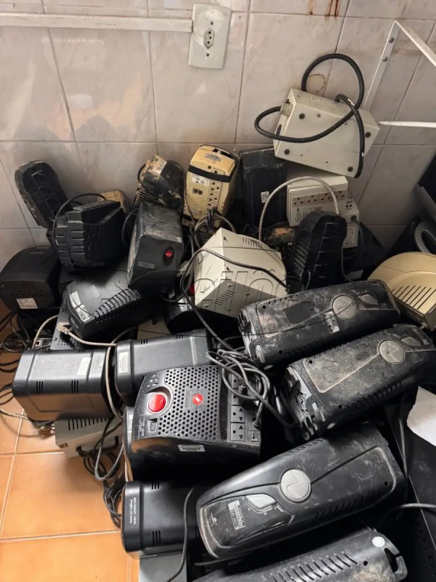 LOTE 011 - Eletrônicos