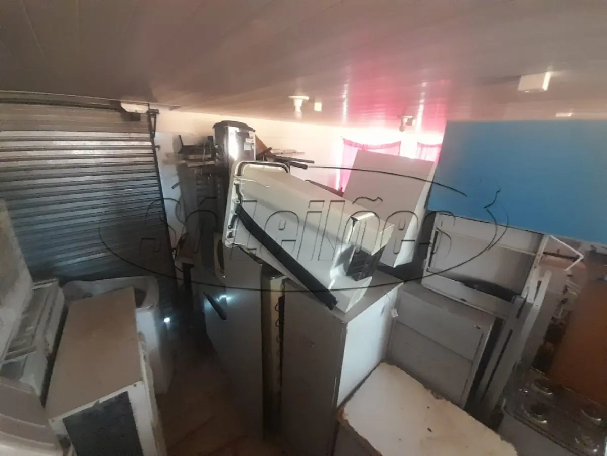 LOTE 010 - Materiais diversos