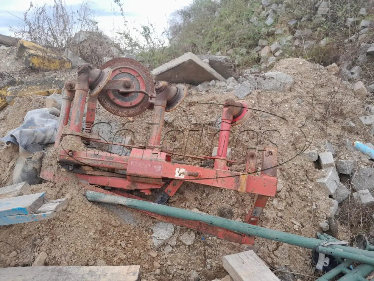 LOTE 009 - Material Ferroso