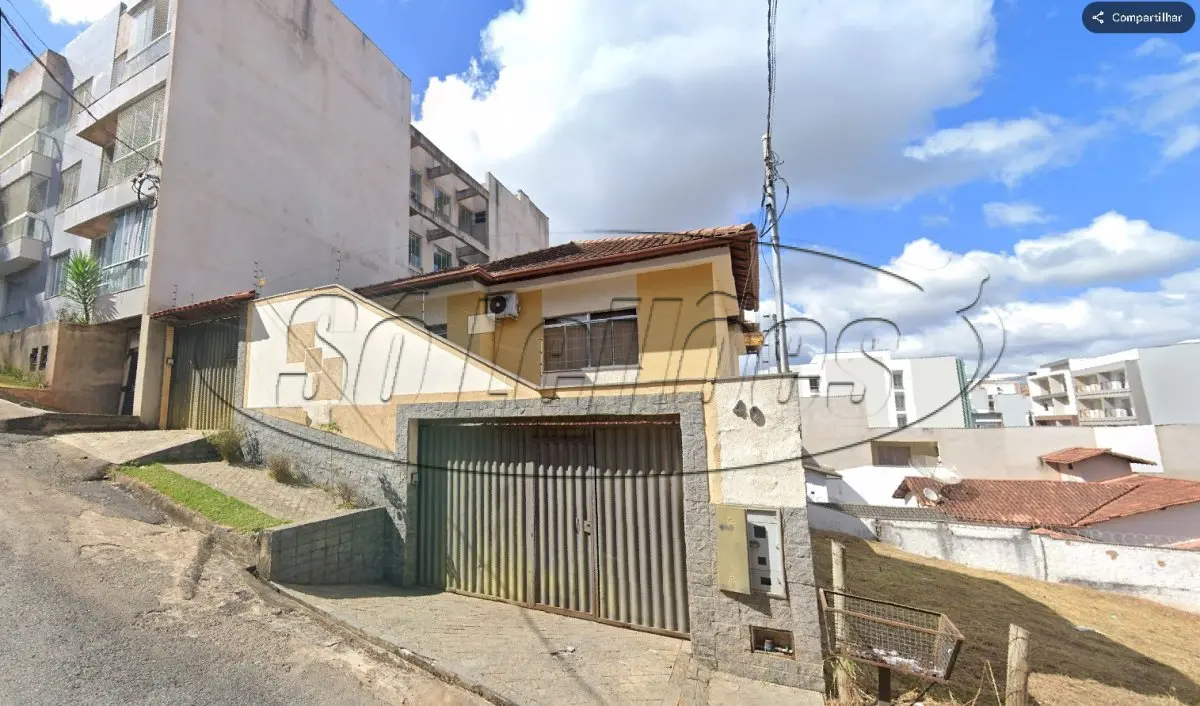 LOTE 133 - MG / MANHUACU / CASA
