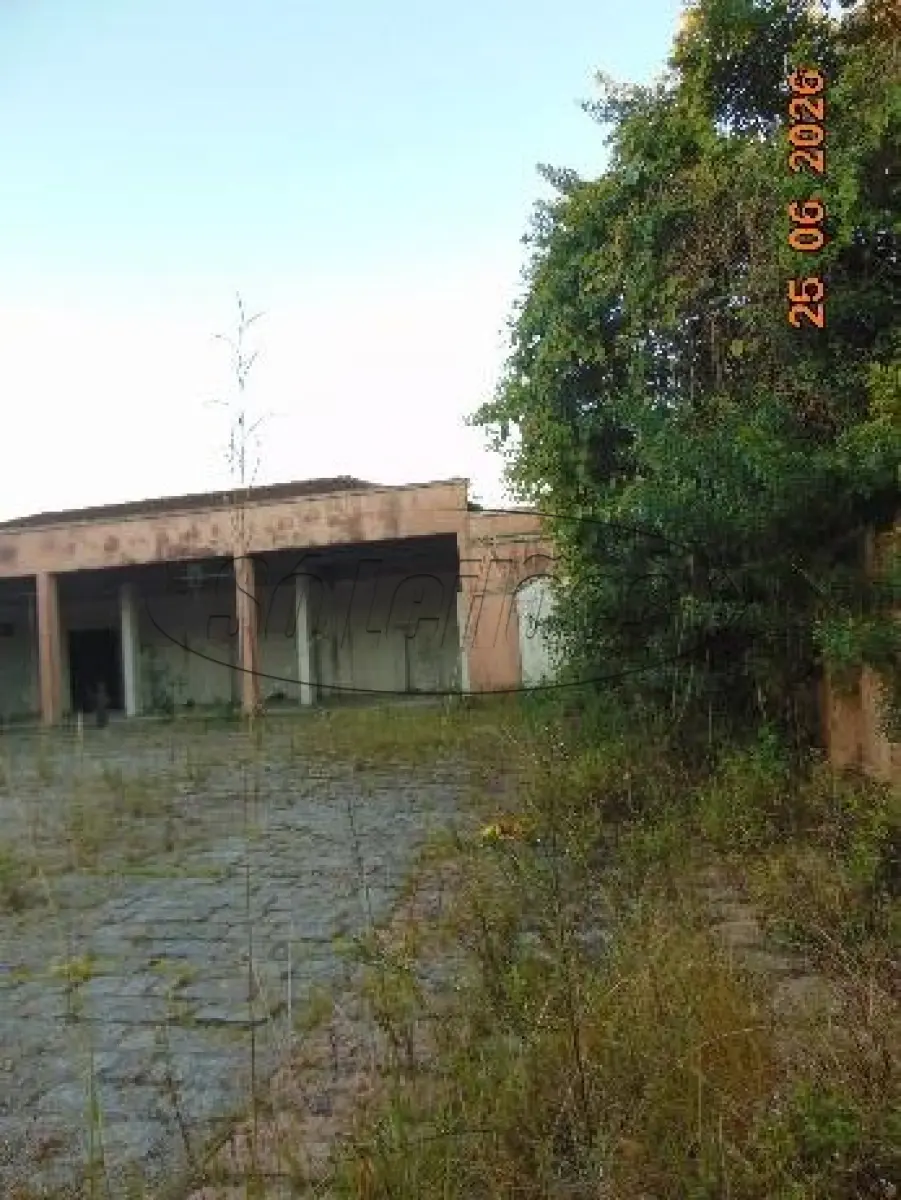 LOTE 003 - TERRENO EDIFICADO EM LAGUNA/SC (CASARÃO)