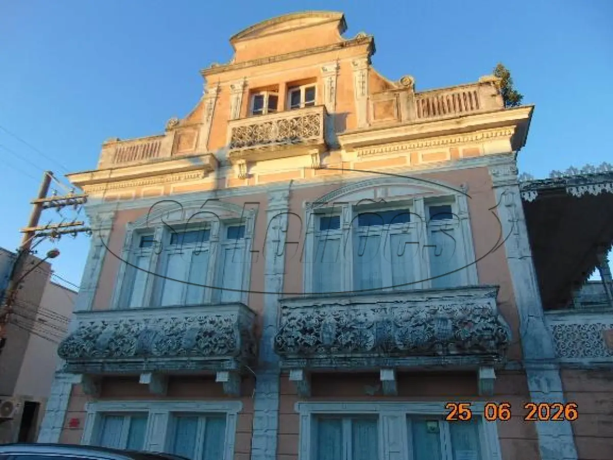 LOTE 003 - TERRENO EDIFICADO EM LAGUNA/SC (CASARÃO)