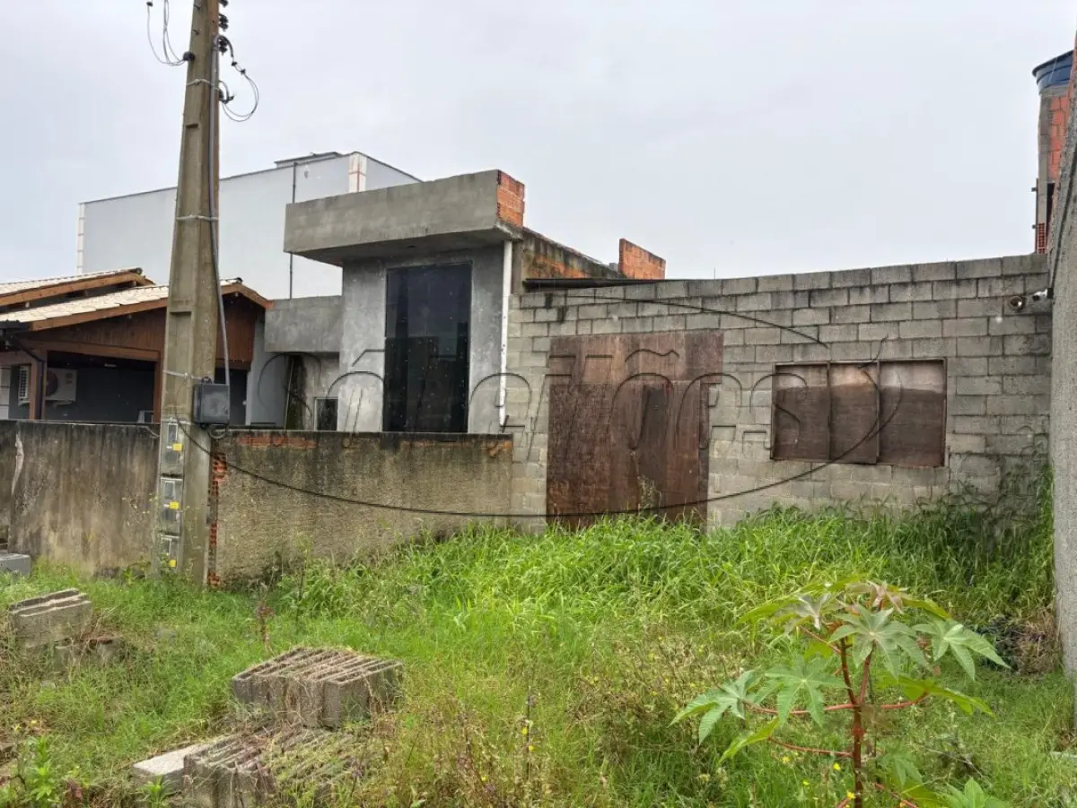 LOTE 001 - Terreno Urbano