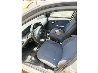 LOTE 002 - Automóvel