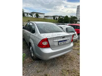 LOTE 001 - Automóvel