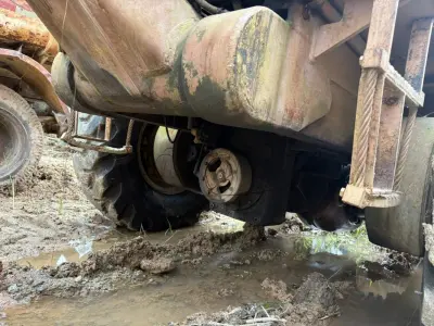 LOTE 016 - Patrola Motoniveladora