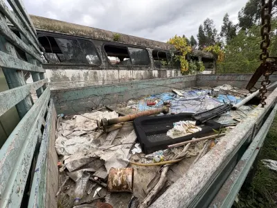 LOTE 006 - Caminhão