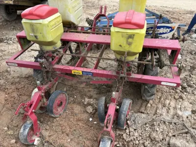 LOTE 017 - Agrícolas