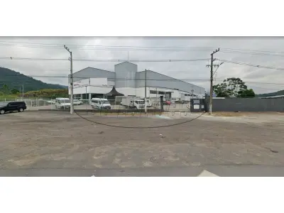 LOTE 001 - Terreno e Galpão