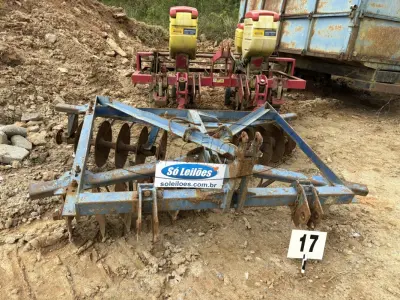 LOTE 017 - Agrícolas