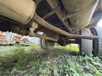 LOTE 006 - Caminhão